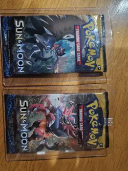 Pokemon Sun & Moon Booster Pack - 10 Cards 820650801945 - Image 1