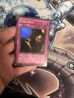 (39) Yu-Gi-Oh Trap Hole LOB-058 Super Rare Unlimited LP - Image 2