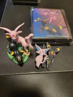 Pokemon Prismatic Evolutions Mini Figure Collection NO CARDS Umbreon & Espeon - Image 1