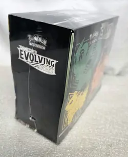 Sword & Shield EVOLVING SKIES Elite Trainer Box Factory Sealed Pokemon TCG 2021 - Image 4