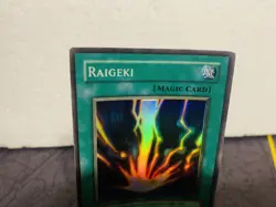 Yugioh Raigeki LOB-E042 Super Rare HOLO MISPRINT - Image 4