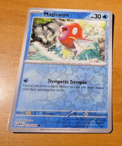 POKEMON 151 CARD CARTE REVERSE HOLO MAGICARPE 129/165 FR JCC NM 2023 - Image 1