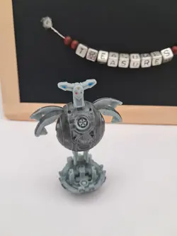 Bakugan Battle Damaged Haos Alto Brontes 640G New Vestroia W/ Card Rare READ - Image 3