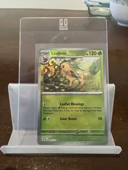 Leafeon (Master Ball Pattern) 005/131 Sv: Prismatic Evolutions Holo Pokemon TCG - Image 3