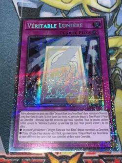 CARTE Yu Gi Oh VERITABLE LUMIERE MP25-FR041 1ere edition - Image 1