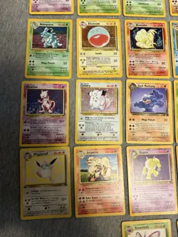 Vintage Pokemon Card Wotc Lot Of 32, Dragonite, Jolteon, Mewtwo, Venusaur, Etc - Image 4