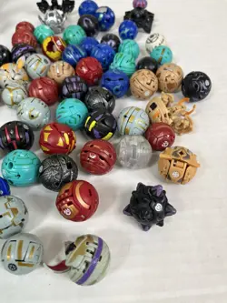 Bakugan Lot 70+ Battle Brawlers 60+ Magnetic Cards, Cases Battle Suit Doomtronic - Image 2