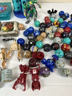 Bakugan Lot 70+ Battle Brawlers 60+ Magnetic Cards, Cases Battle Suit Doomtronic - Image 3