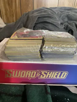 Pokemon TCG Bulk Lot of 700+ Cards Rare Holo, All Modern Sets - Image 2