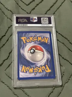 Pokemon Pikachu 124/165 Expedition Base Set Regular PSA 10 - Image 2