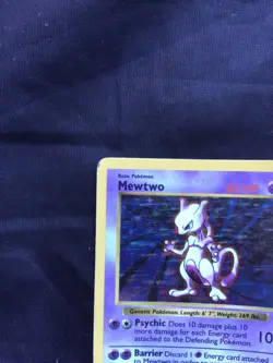 Pokemon Cards: Base Set Shadowless Rare Holo: Mewtwo 10/102 - Image 3