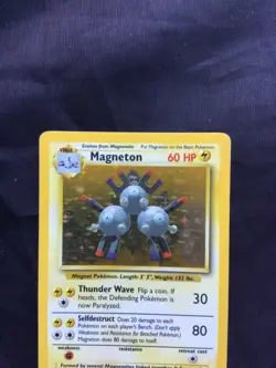 Pokemon Cards: Base Set Rare Holo: Magneton 9/102 - Image 2