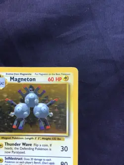 Pokemon Cards: Base Set Rare Holo: Magneton 9/102 - Image 4