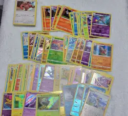 Pokemon Lot 1,100+ Cards 100+ Foils, Holofoils, Reverse Holofoils mini binders - Image 1