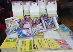 Pokemon Lot 1,100+ Cards 100+ Foils, Holofoils, Reverse Holofoils mini binders - Image 2