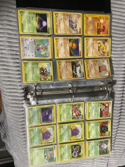 Pokemon Vintage Lot 400+ cards pre 1995-2011 holos, commons, rares - Image 5