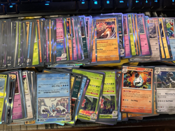 Pokemon TCG Bulk Card Lot - Roughly 850 HOLO/REVERSE HOLO Cards Only S&V English - Image 4