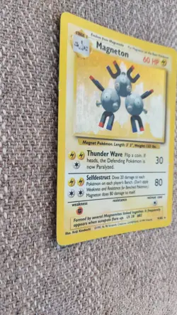 Pokemon TCG Magneton Base Set Holo Unlimited Rare Card 9/102 - Image 2