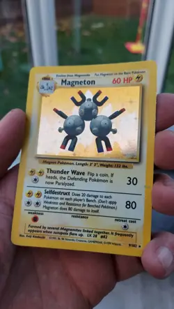 Pokemon TCG Magneton Base Set Holo Unlimited Rare Card 9/102 - Image 4