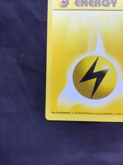 Pokemon Cards: Base Set 1st Edition Common: Lightning Energy 100/102 - Image 5