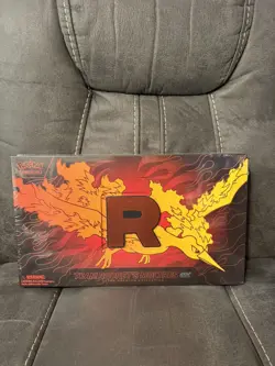 Pokemon TCG Team Rocket’s Moltres EX UPC - GameStop Exclusive - Image 1