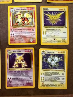 10 vintage Pokemon Holofoil cards 1999 Promo Eevee Mewtwo Pichu more - Image 5