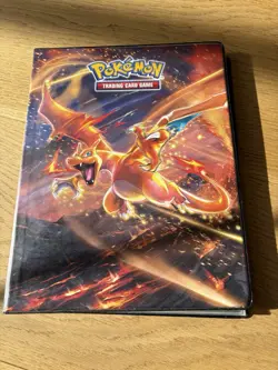 Pokemon - Classeur Dracaufeu - Cartes de 2021 et 2022 (EB Epee et Bouclier) - Image 1