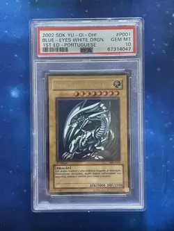 Yu-Gi-Oh! 2002 Blue-Eyes White Dragon 1st Edition DIK-P001 Portuguese SDK PSA 10 - Image 1