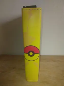 Pokemon TCG Pikachu 3-Ring Zipper Card Binder - Image 2