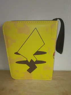 Pokemon TCG Pikachu 3-Ring Zipper Card Binder - Image 3