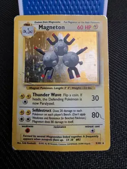 Magneton 9/102 Holo Rare Base Set Pokemon TCG Card Unlimited HP/DAMAGED 1999 - Image 2