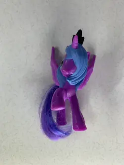 My Little Pony Collectible Cards (2013) Includes A Pre-owned Princess Luna Toy - Image 4