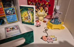 Pokemon Huge Lot Of Card Binder Collection 160+ Cards W/ 39 Holos Plus More - Image 3