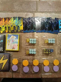 Pokemon TCG Sleeves, Dice, Dividers & Damage Lot (×7 New Sleeve Packs, ×7 Dice) - Image 3
