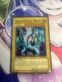BLUE-EYES WHITE DRAGON SUPER RARE GERMAN SKE-001 DE001 NEAR MINT YUGIOH - Image 1