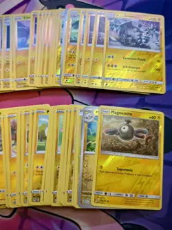 Pokemon TCG Reverse Holo Lot (Lightning) Sword & Shield Era 120+ Cards NM - Image 4
