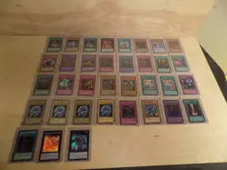 Yu-Gi-Oh! Huge Lot 447 holofoil cards old/new all pictured - Image 5