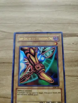 Yu-Gi-Oh! - Left Leg Of The Forbidden One - Ultra Rare / Holo - LOB-121 - Image 2