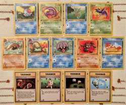 Fossil 1st Edition Lot of 13 Common Pokemon Cards LP/NM - Image 1