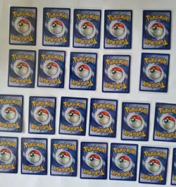 Pokemon Vintage, 1st Edition NON HOLO, 23 Card Lot Fossil, Jungle, Rocket LP/NM - Image 3