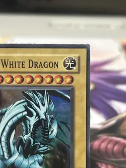 Yu-Gi-Oh Blue-Eyes White Dragon Kaiba SKE-001 Holo Rare 1st Edition - Image 3