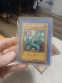 Blue Eyes White Dragon BPT-009 Secret Rare - Image 2