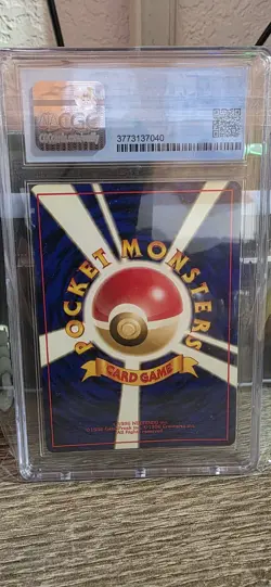 1998 Pokemon Japanese Gym Rockets Scyther Holo Card CGC 8 Nm/Mint - Image 2