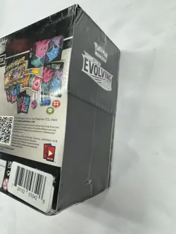Pokemon TCG: Evolving Skies Elite Trainer Box ETB New (SOME TEAR) - Image 3