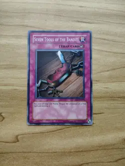 Yu-Gi-Oh - Seven Tools Of The Bandit - Super Rare / Holo - DB2-EN075 - Image 1