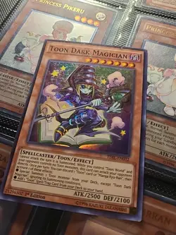 Yugioh Dark Magician TDIL-EN032 Super Rare 1st Edition 2016 - Image 2