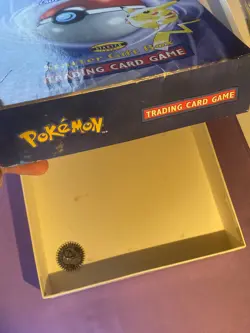 Played/Damaged Empty 1999 WOTC Pokemon Trading Card Game Starter Gift Box - Image 2