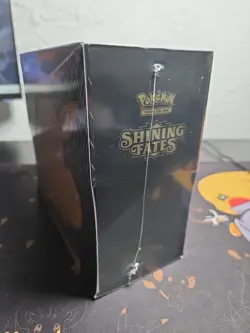 Pokemon - Shining Fates Elite Trainer Box Sealed - Image 4