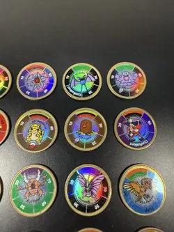 Pokemon Battling Coin Game 1999 Set of 30 Vintage Coins Inc Charmander & Kingler - Image 4