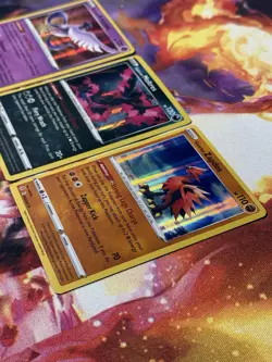 Pokemon TCG Galarian Articuno, Zapdos & Moltres Evolving Skies Holo Rare - NM - Image 3